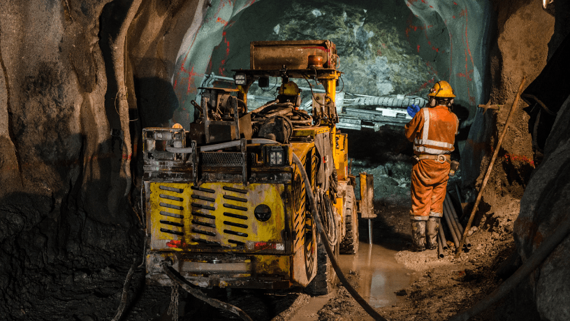 O que vem depois dos recursos naturais? Dr. Christian Zini Amorim aponta os rumos sustentáveis da mineração.