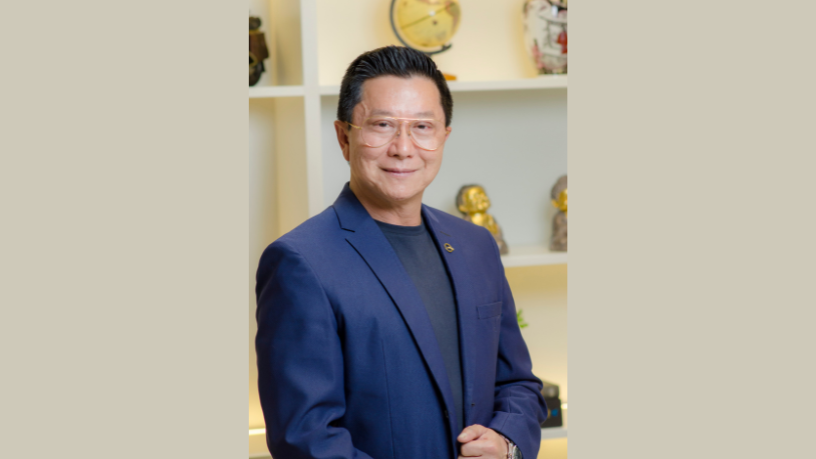 Milton Seigi Hayashi explica a preferência crescente por próteses menores em busca de naturalidade e equilíbrio estético.