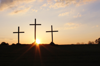 Jose Eduardo De Oliveira e Silva explora a Teologia do Corpo como caminho para compreender a criação e o amor humano.