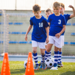 Como os projetos esportivos escolares, na visão de Sérgio Bento De Araújo, impulsionam a transformação social nas comunidades e ampliam oportunidades.